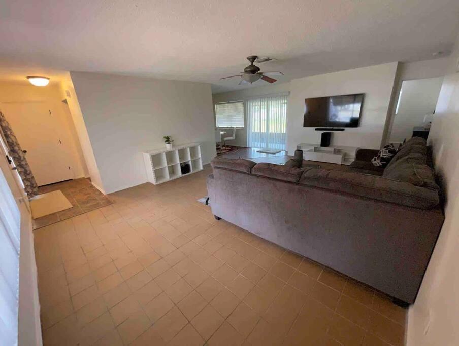 Lakeside Retreat - 3 Bedroom, 2 Bathroom House By The Lake Lakeland Exterior foto