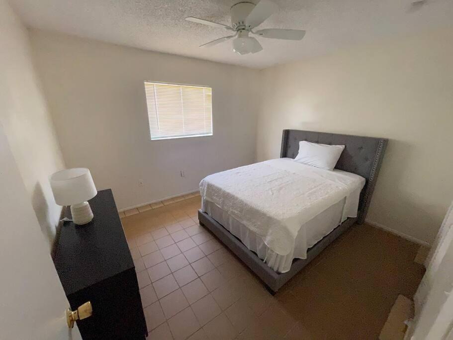 Lakeside Retreat - 3 Bedroom, 2 Bathroom House By The Lake Lakeland Exterior foto