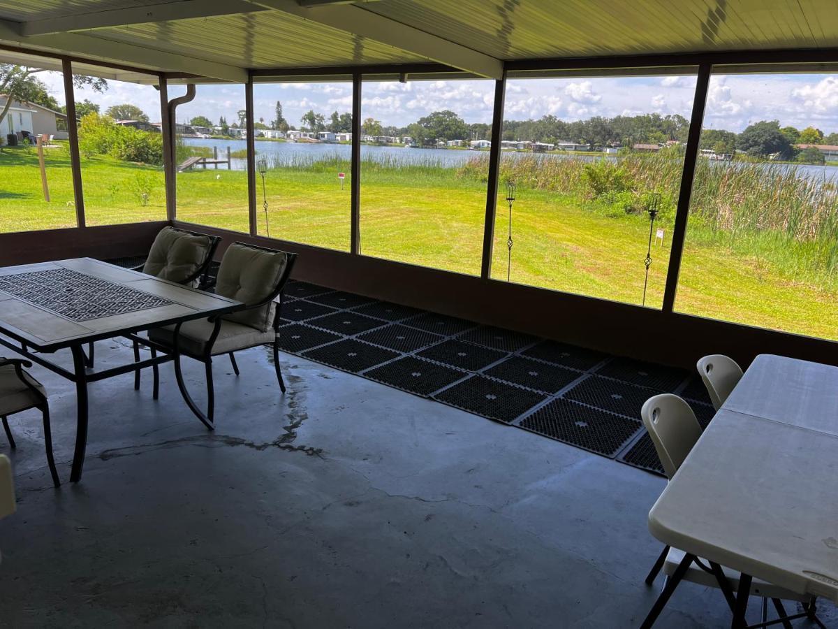 Lakeside Retreat - 3 Bedroom, 2 Bathroom House By The Lake Lakeland Exterior foto
